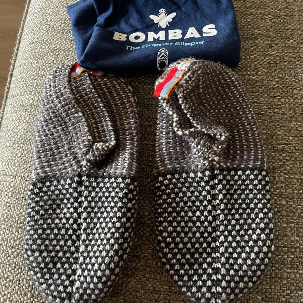 Bombas gripper slippers